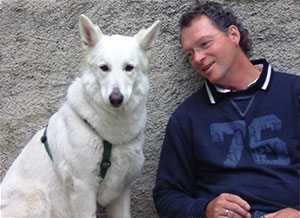 Berthold Heckmann von BFH Physio mit Hund Josie
